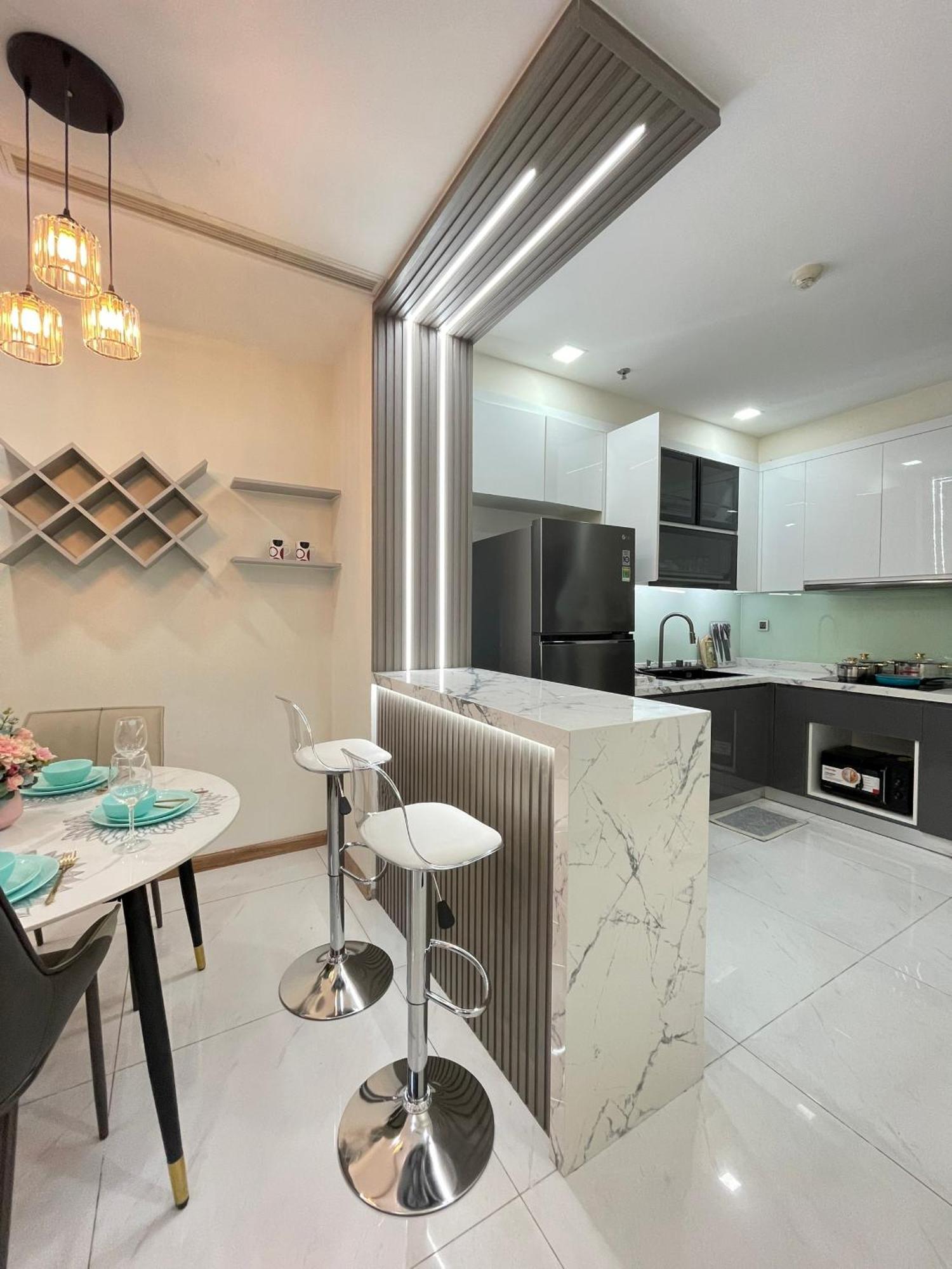 Căn hộ Vinhomes Lux *